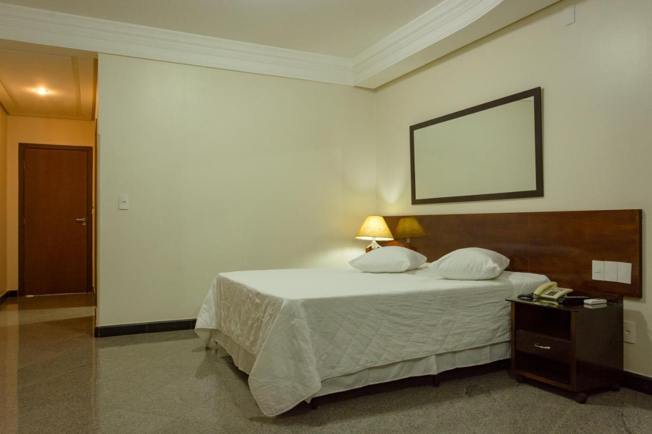 Lindoya Hotel Catalao Exterior photo